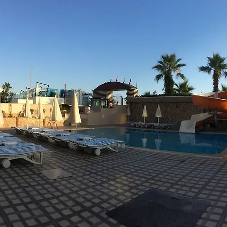 Hotel Club Bayar 3*